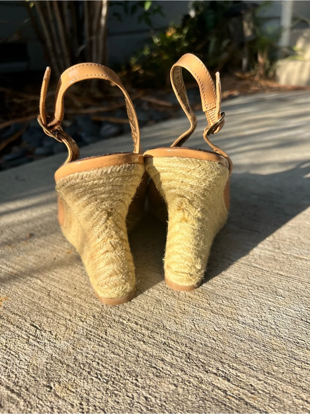 Vintage Sam Edelman Tan patent leather Wedge Sandals - Open Toe Slingback